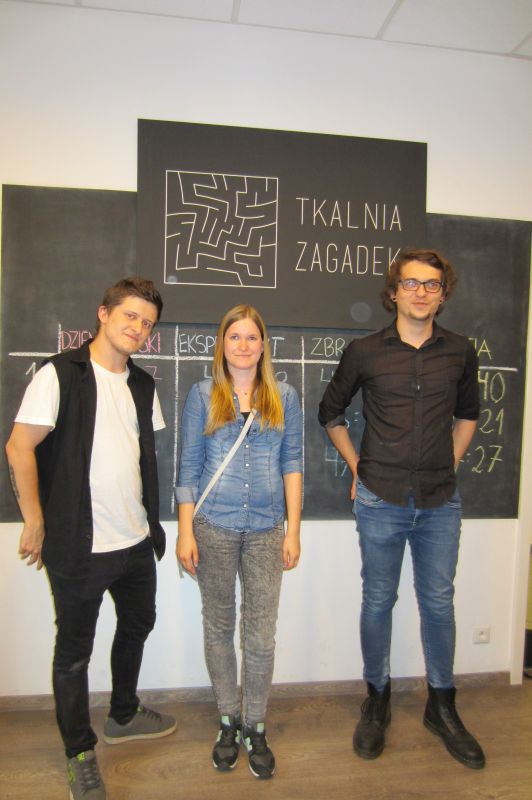 Tkalnia zagadek, kryjowka-mafii